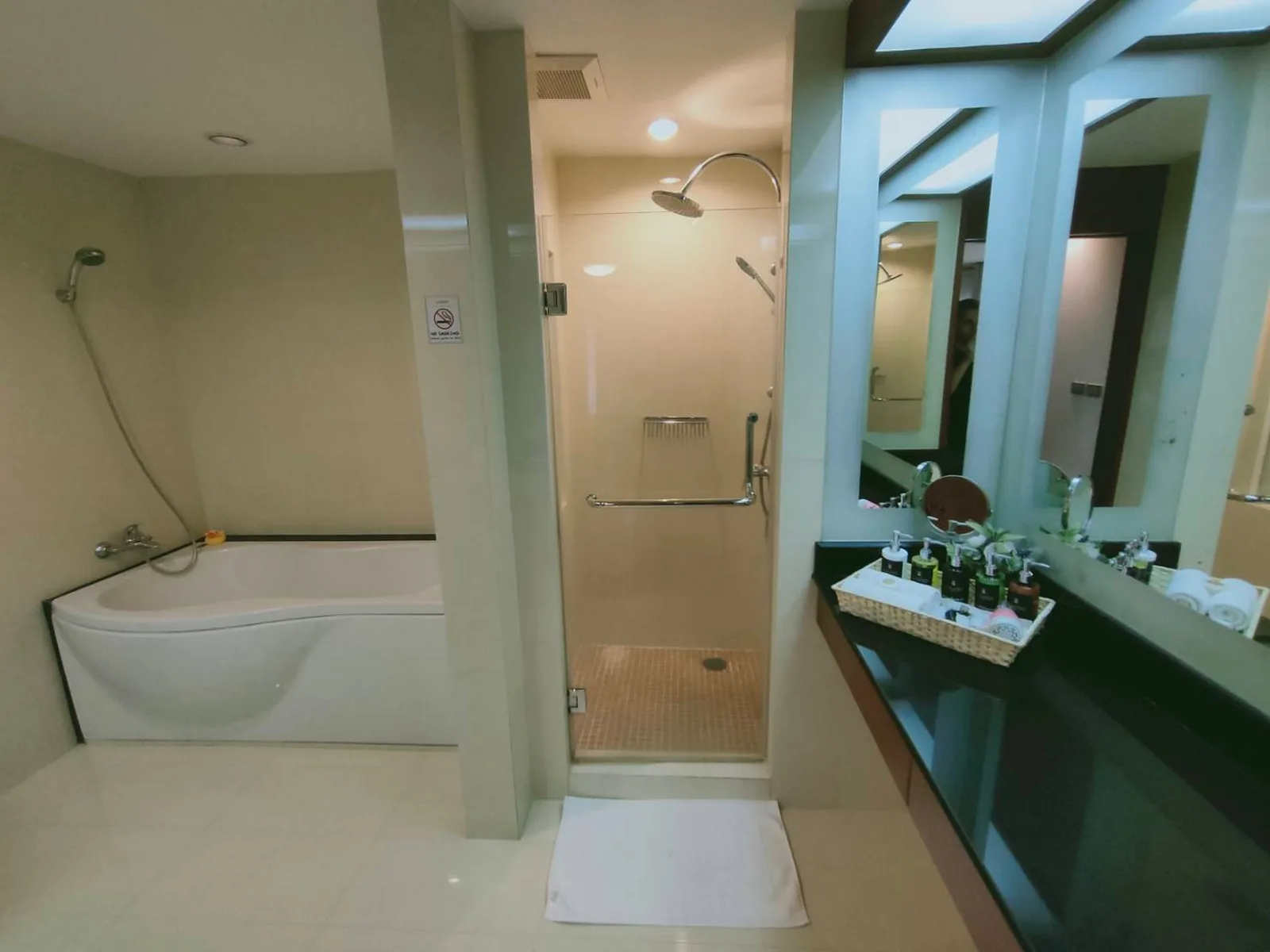 JJ Mansion — photo 8