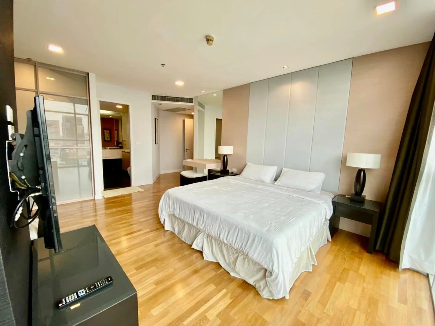 Urbano Absolute Sathon - Taksin — photo 12
