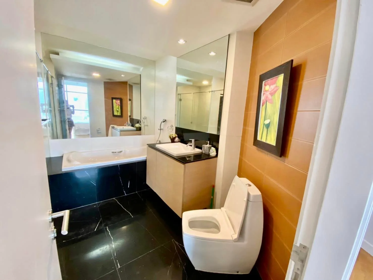 Urbano Absolute Sathon - Taksin — photo 18