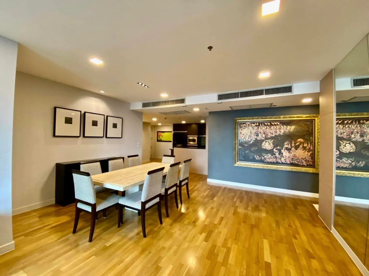 Urbano Absolute Sathon - Taksin — photo 4