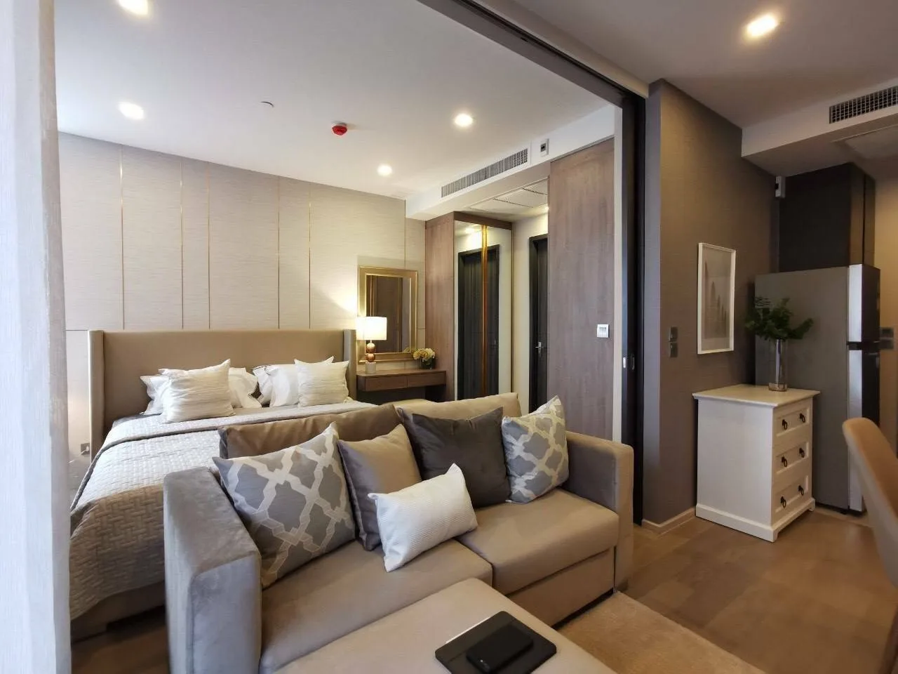 Ashton Asoke — photo 2