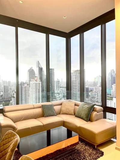 Ashton Silom