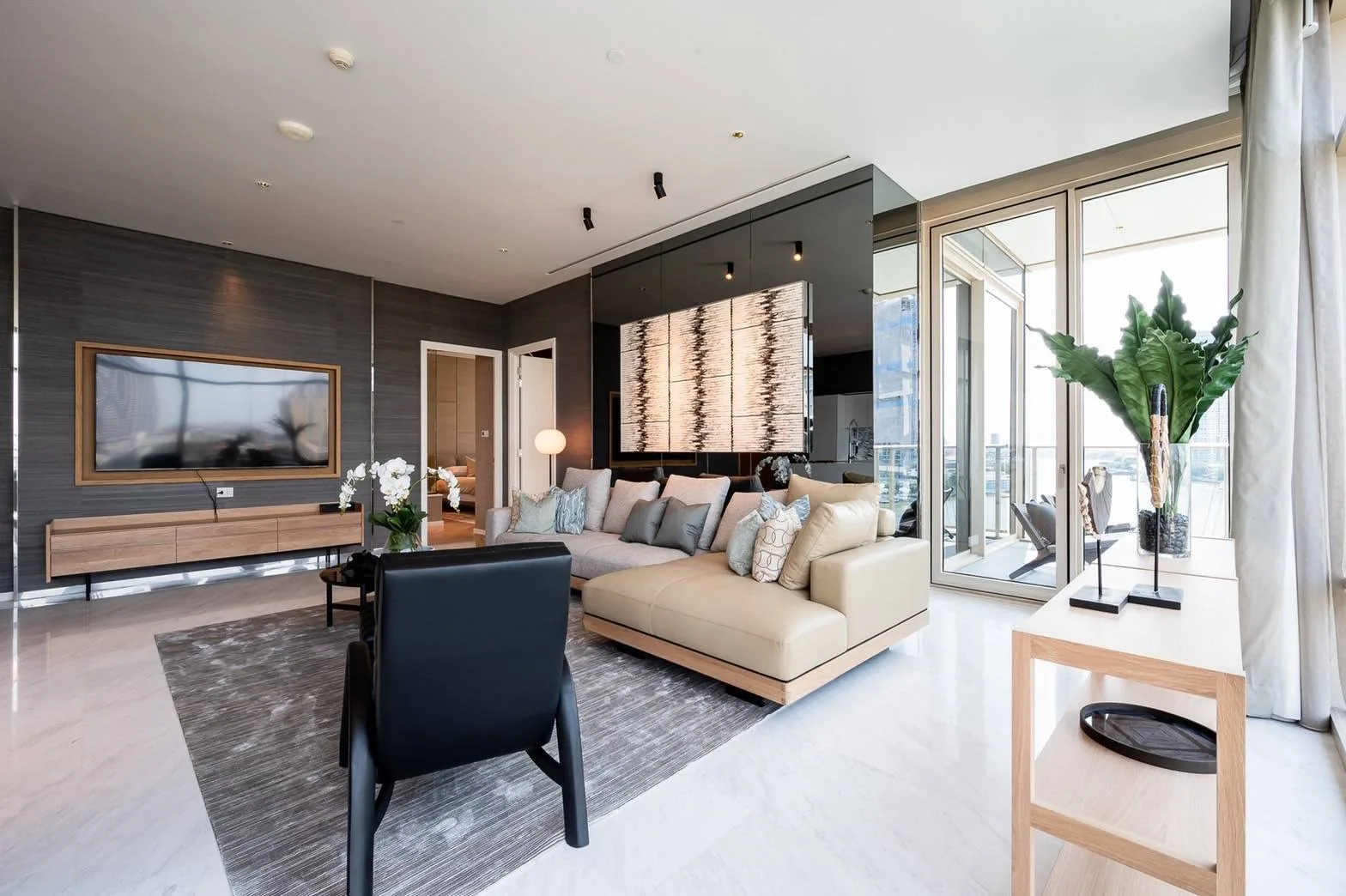 Four Seasons Private Residences Bangkok — photo 3