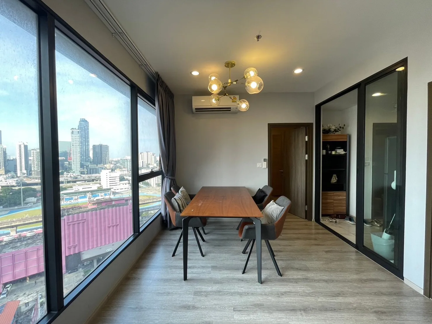 Ideo Mobi Asoke — photo 3