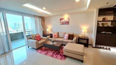 Piyathip Place