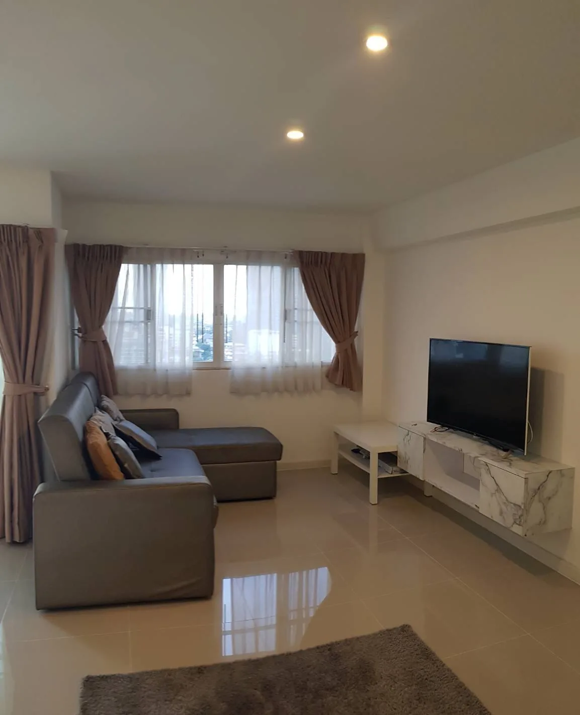 Thonglor Tower — photo 2
