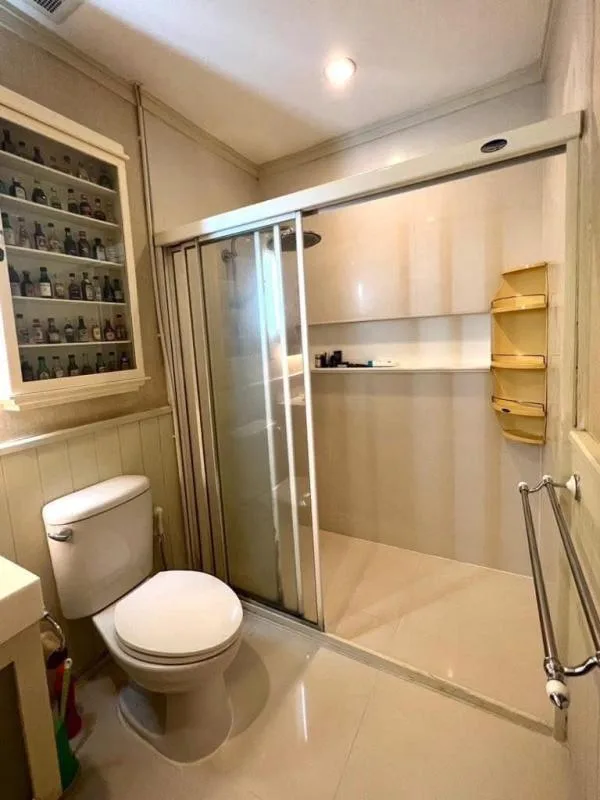Sathorn Happy Land Tower — photo 8
