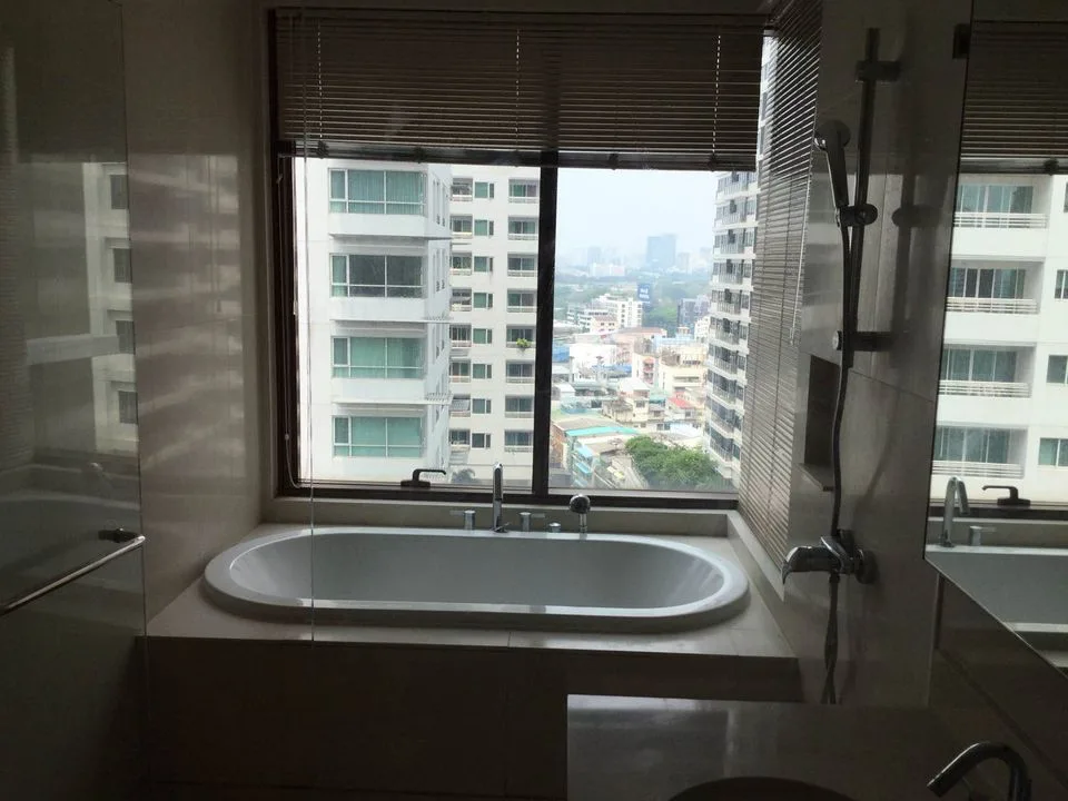 The Emporio Place — photo 6