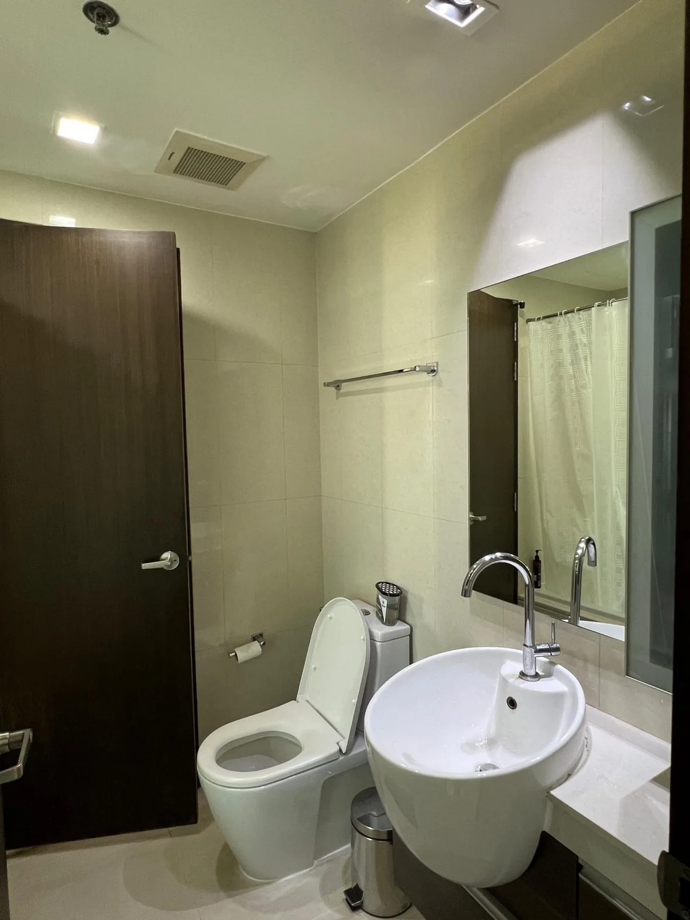 Sky Walk Condominium — photo 6