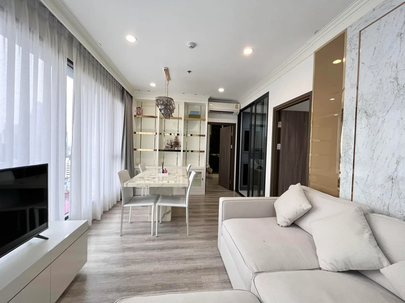 Ideo Mobi Asoke — photo 5