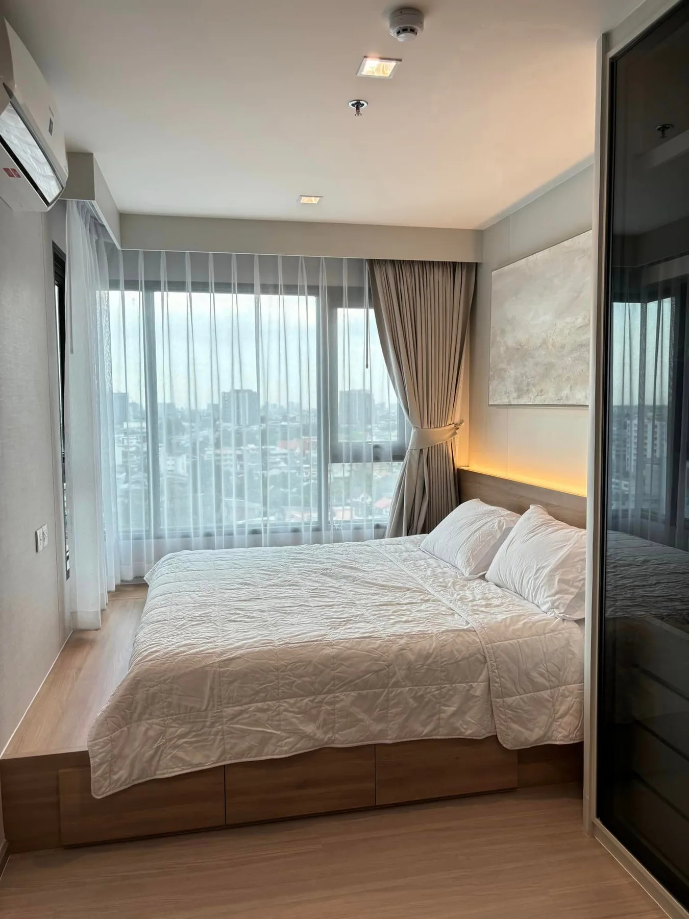 Life Sathorn Sierra — photo 6