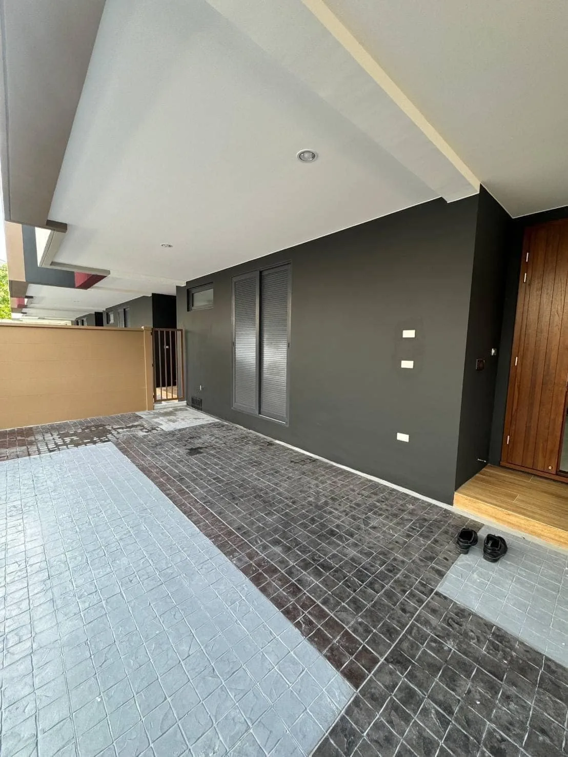 Townhome — photo 2
