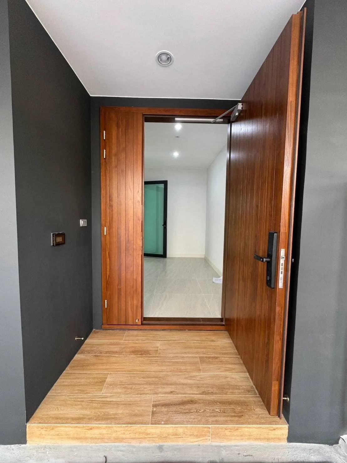 Townhome — photo 3