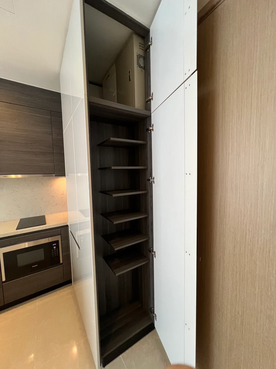 The Esse Asoke — photo 17