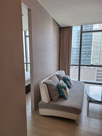 The Room Sukhumvit 21