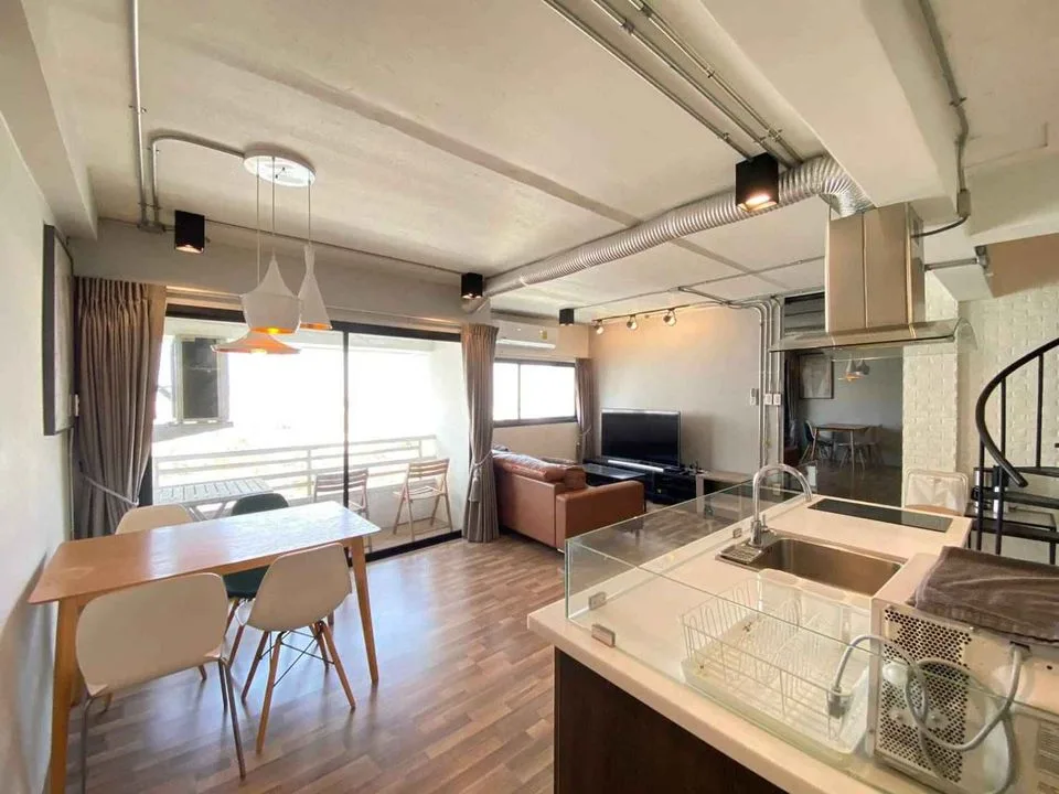 Thonglor Tower — photo 2