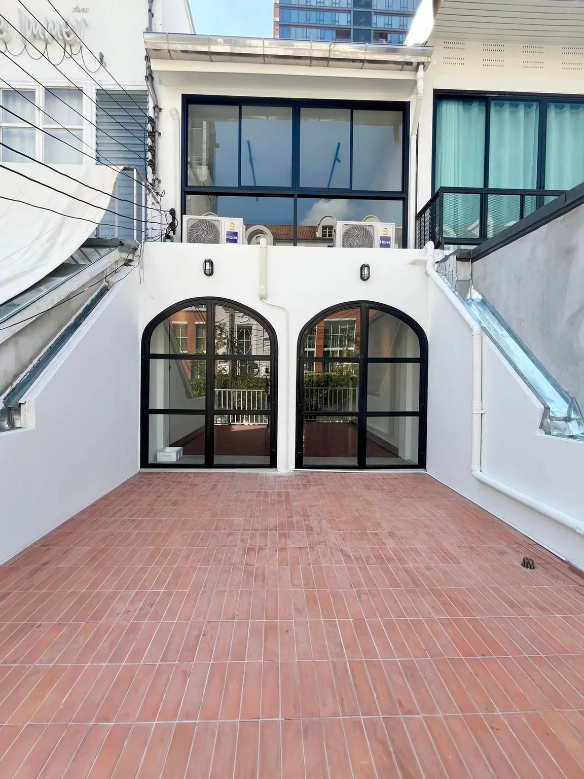 Office Thonglor 14 — photo 12