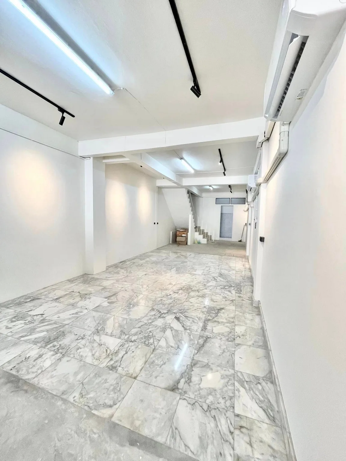Office Thonglor 14 — photo 3