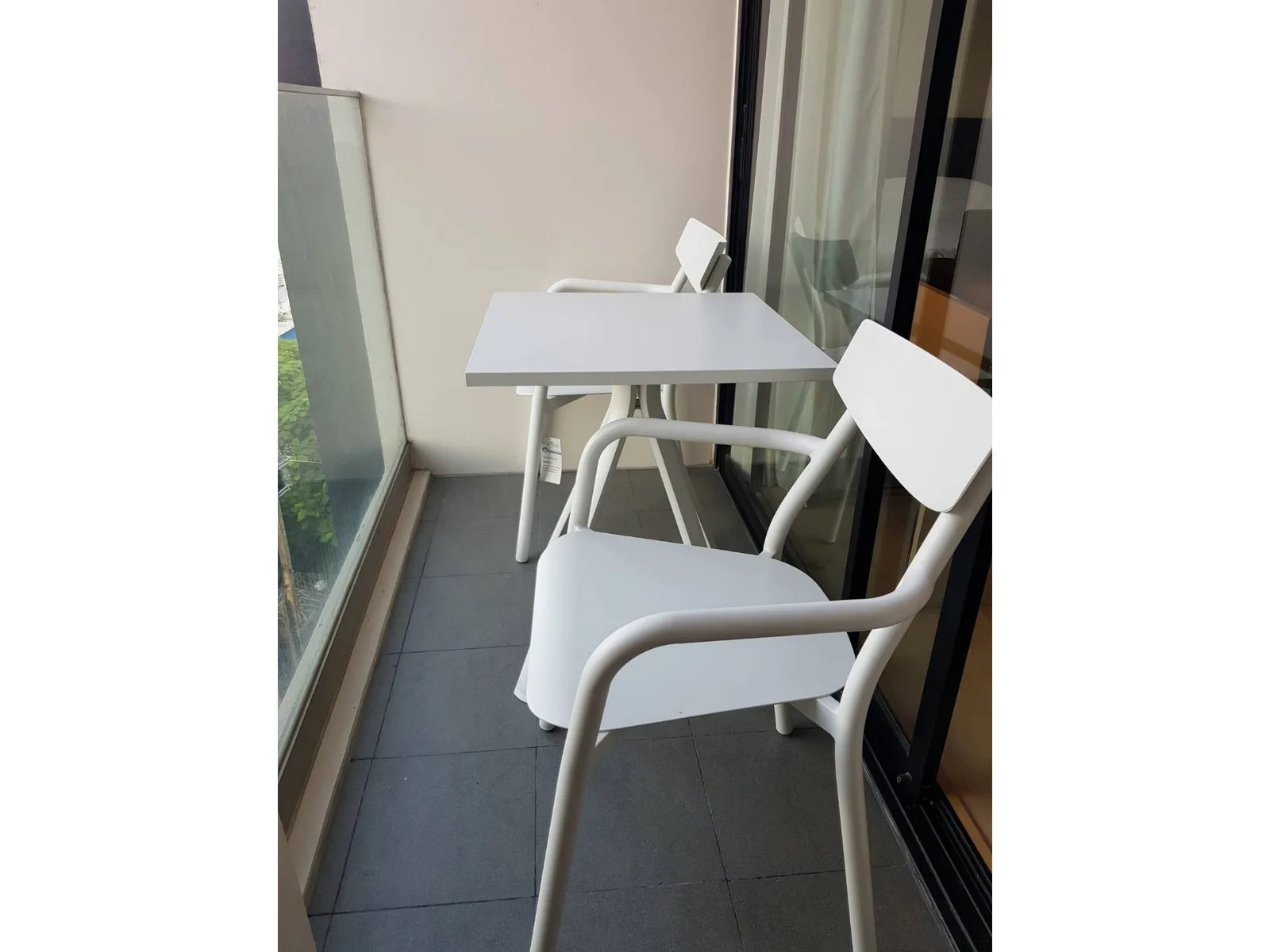 LIV@49 — photo 2