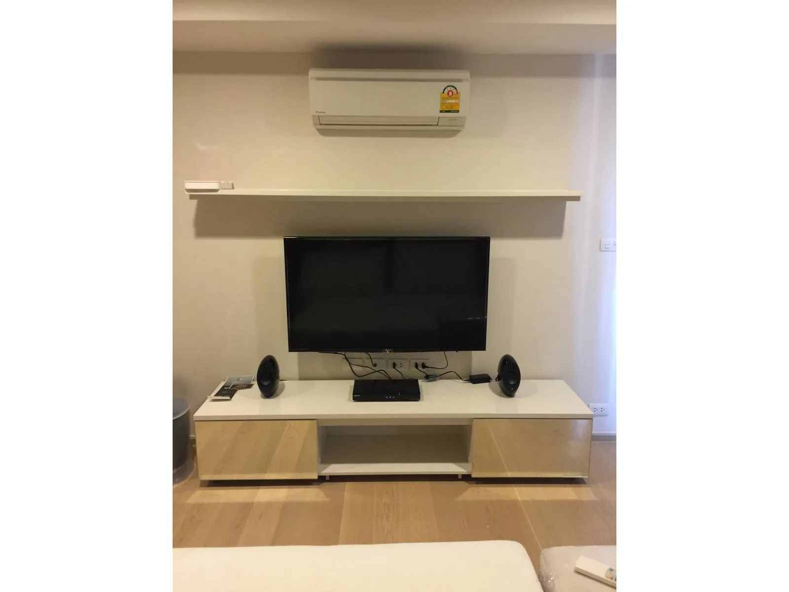 LIV@49 — photo 11