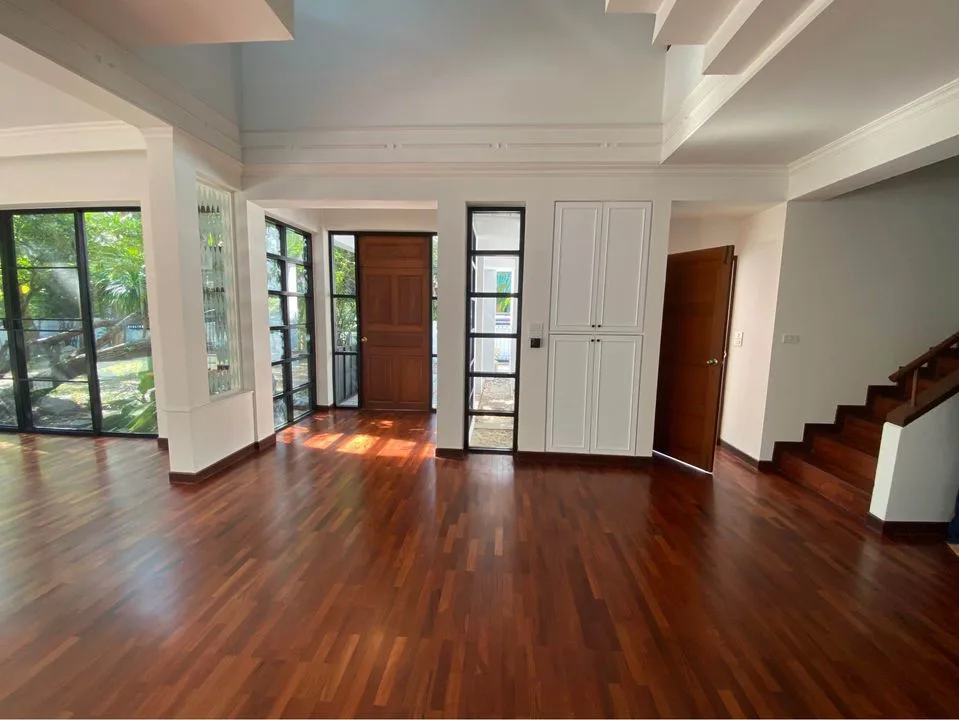 Noble house — photo 2