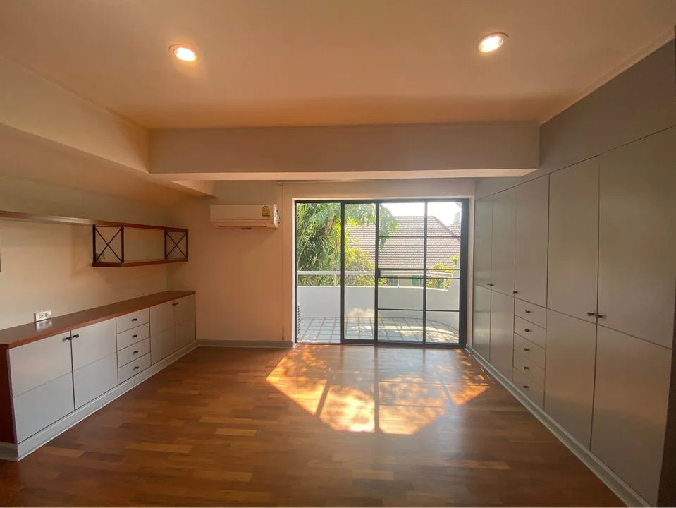Noble house — photo 11