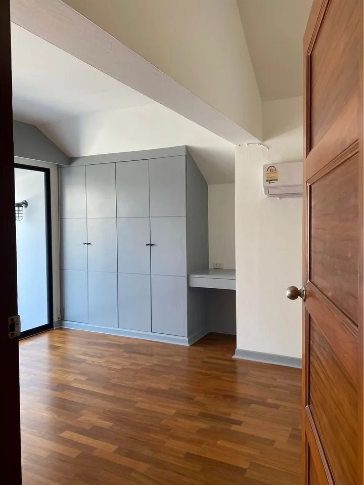 Noble house — photo 13