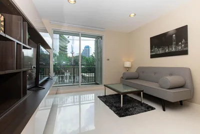 The Crest Sukhumvit 24