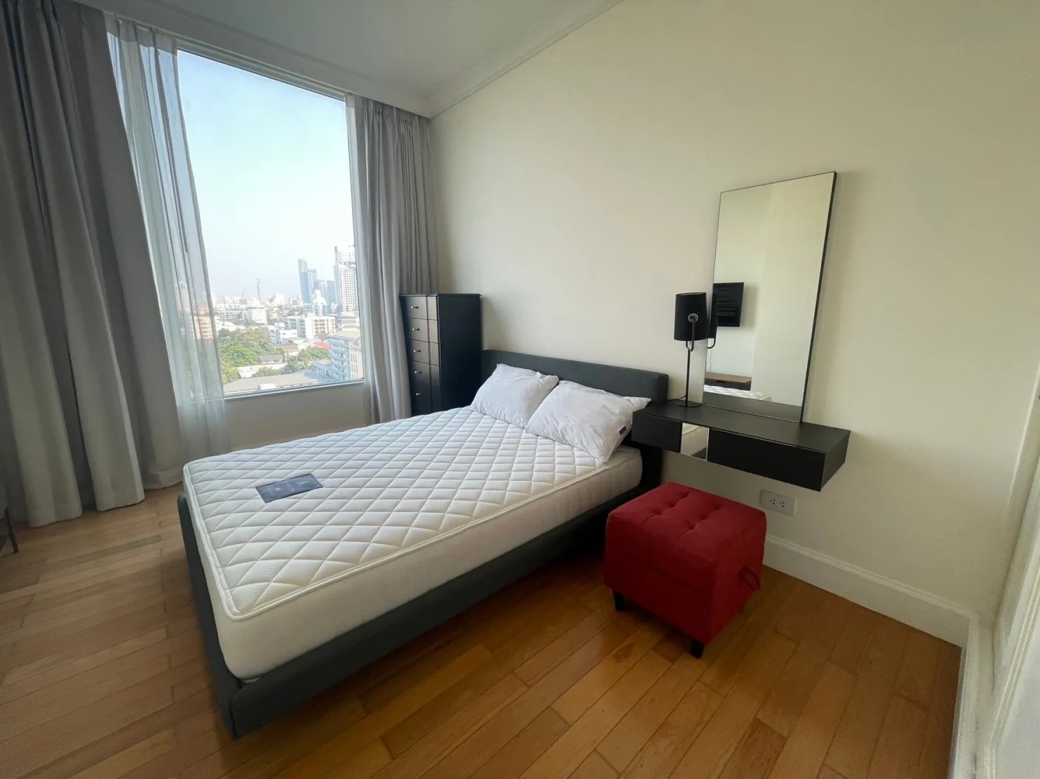 Royce Private Residences — photo 8