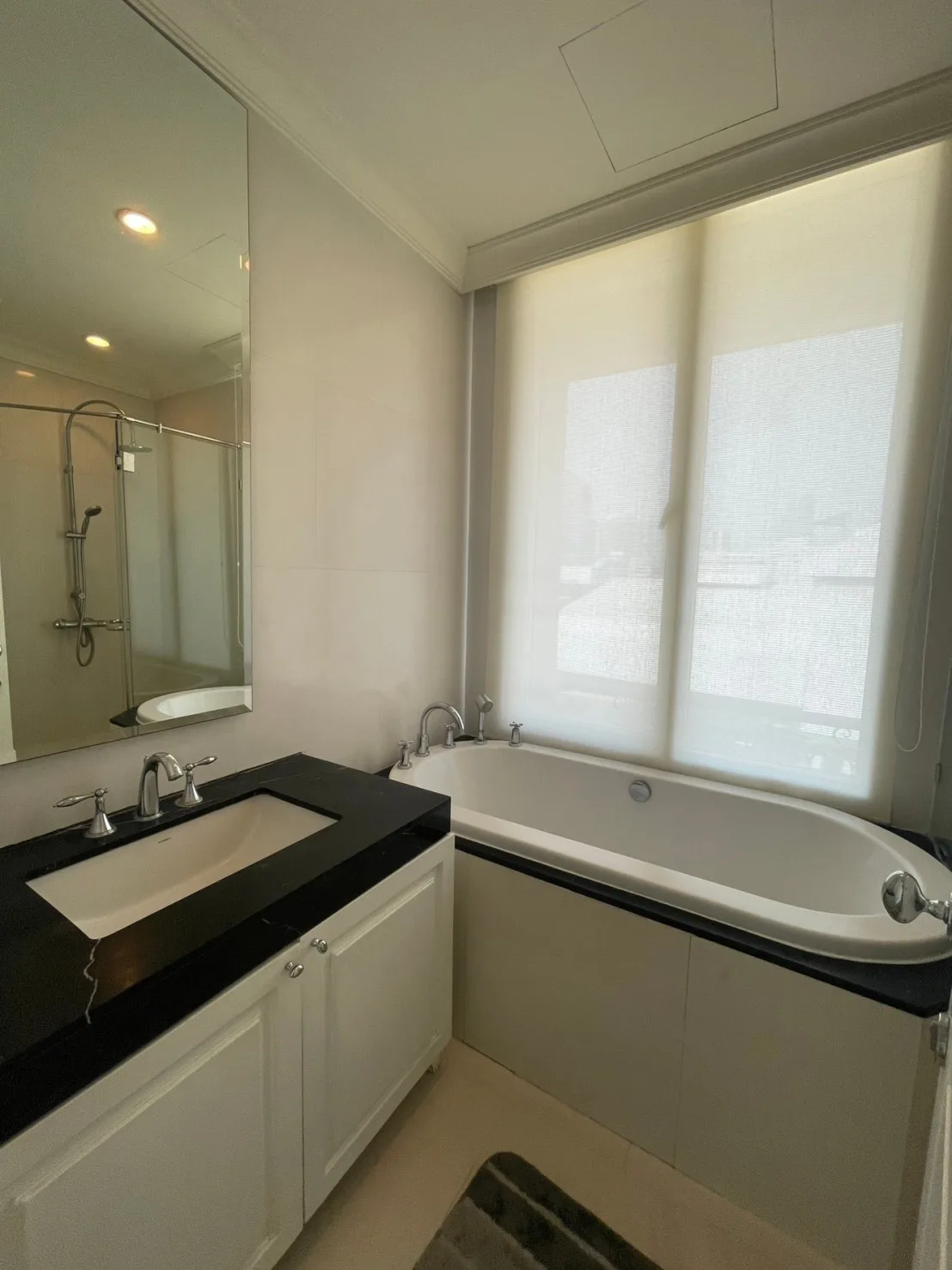 Royce Private Residences — photo 10