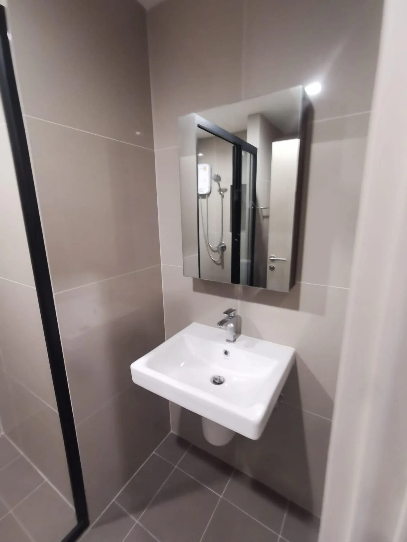 The Base Phetchaburi-thonglor — photo 8