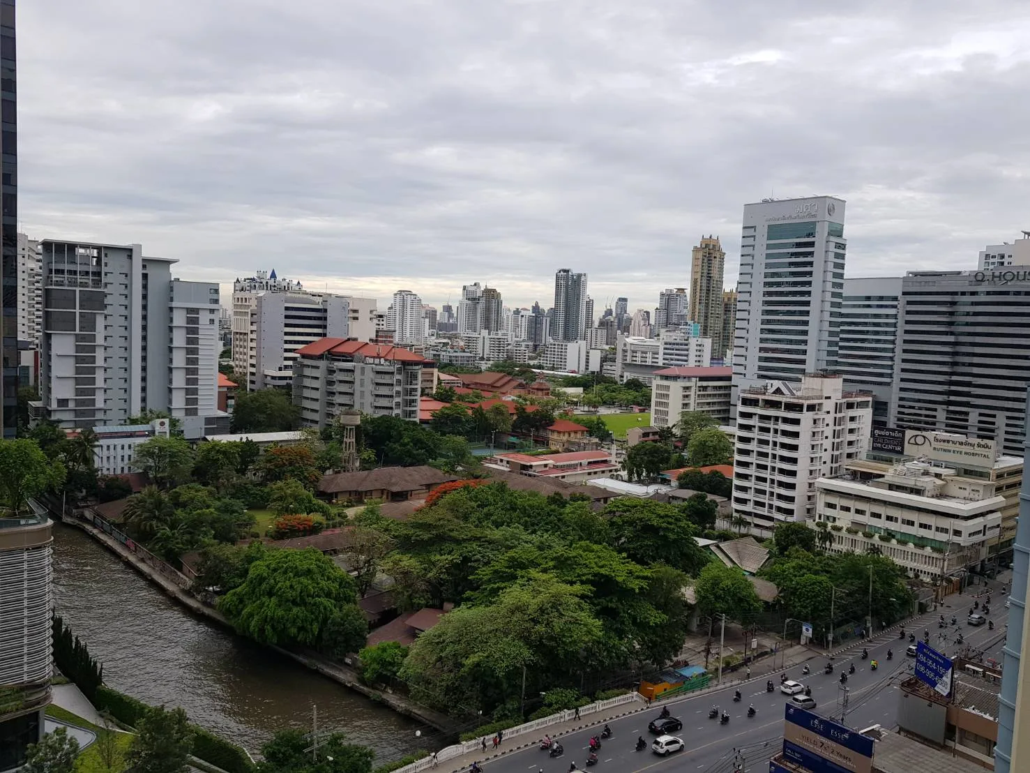 Q Asoke — photo 8