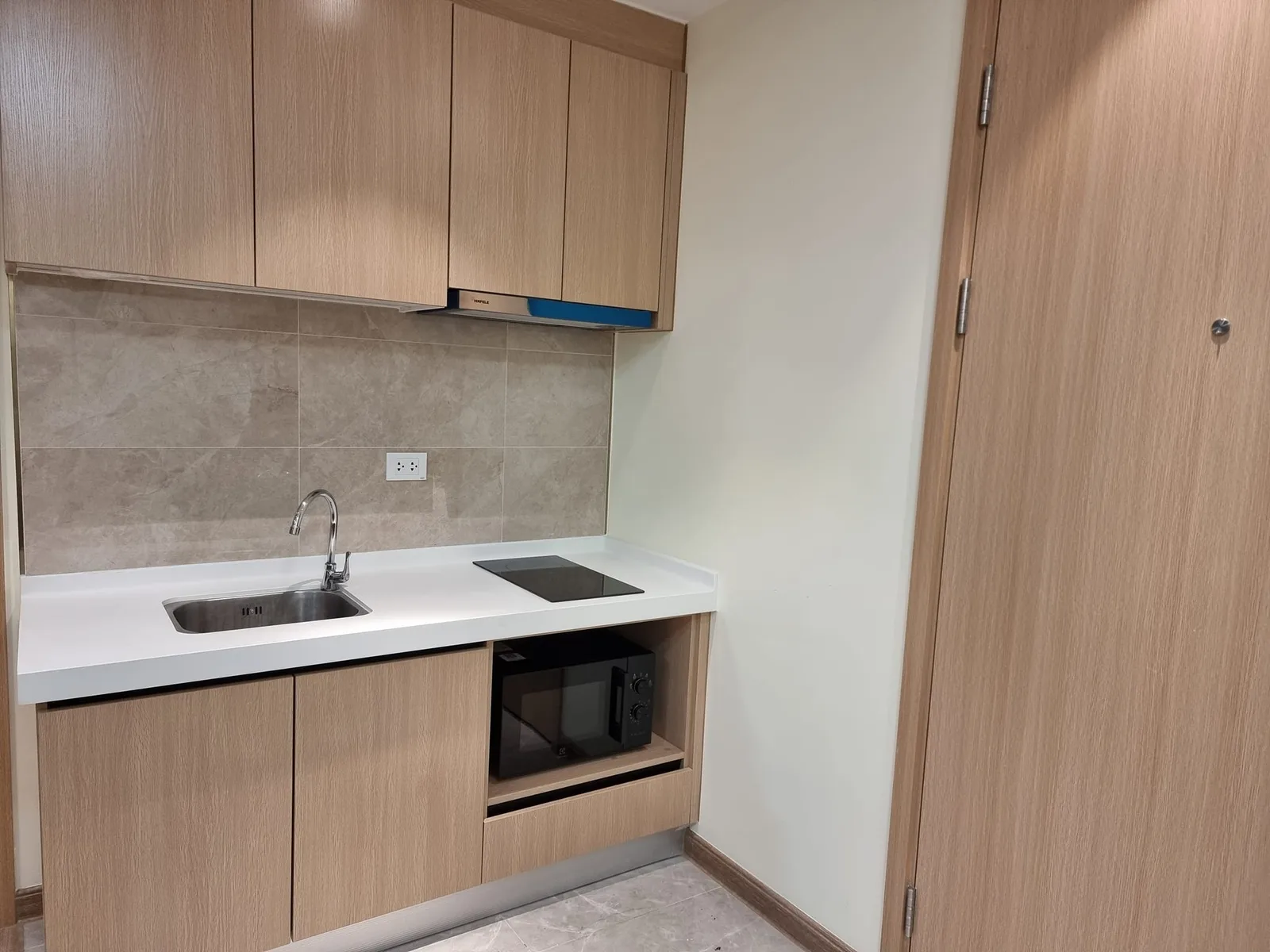 Regal Condo Sathorn-naradhiwas — photo 10