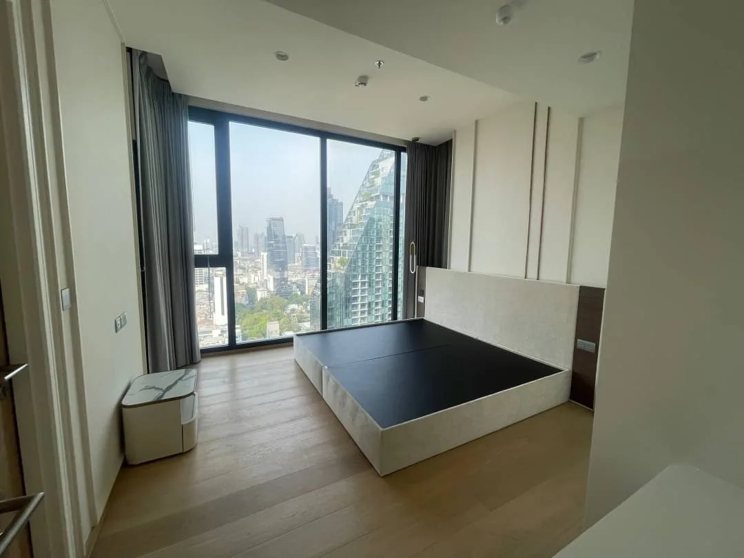 Anil Sathorn 12 — photo 10