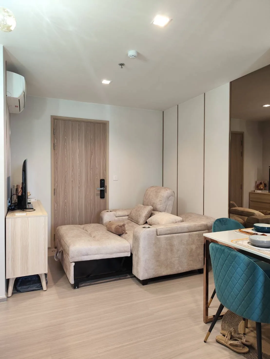Life Sathorn Sierra — photo 2