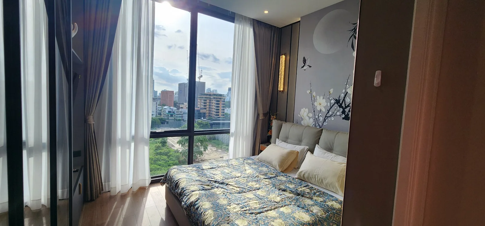 Muniq Langsuan — photo 15