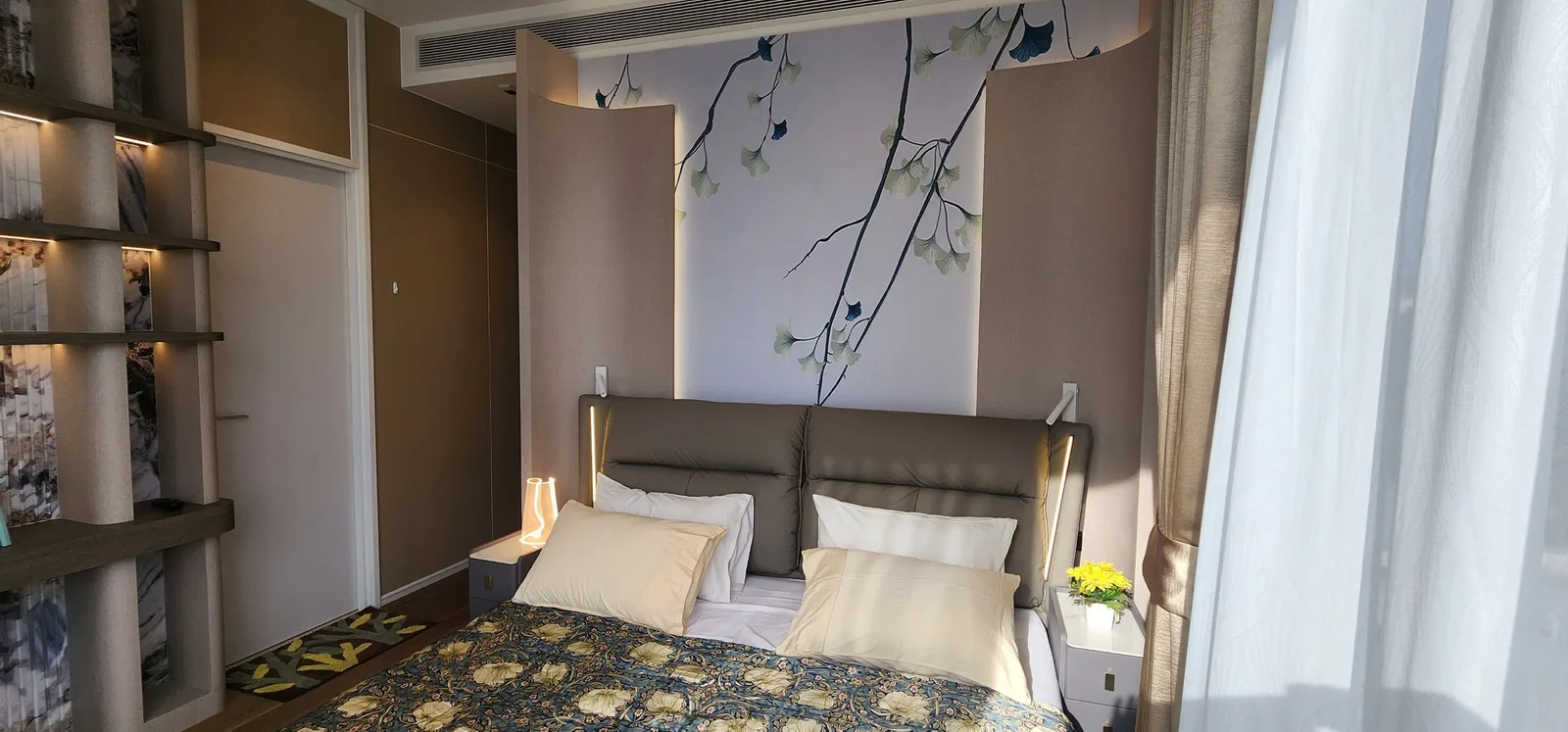 Muniq Langsuan — photo 19