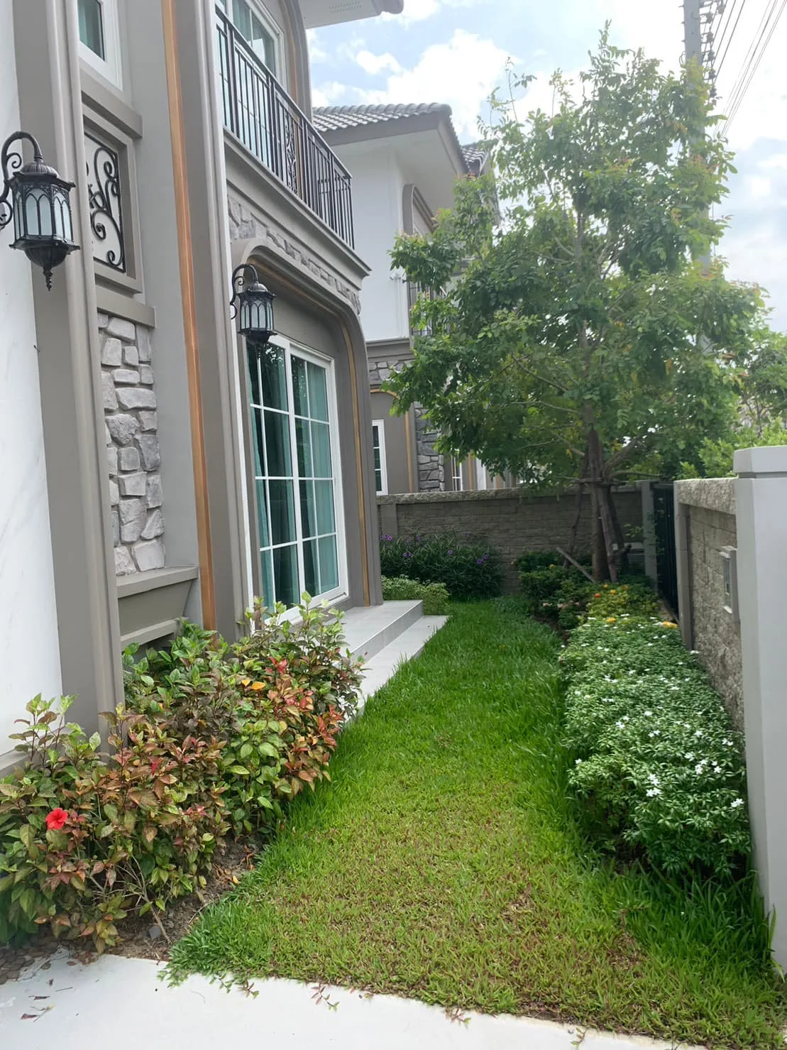 Townhome — photo 3