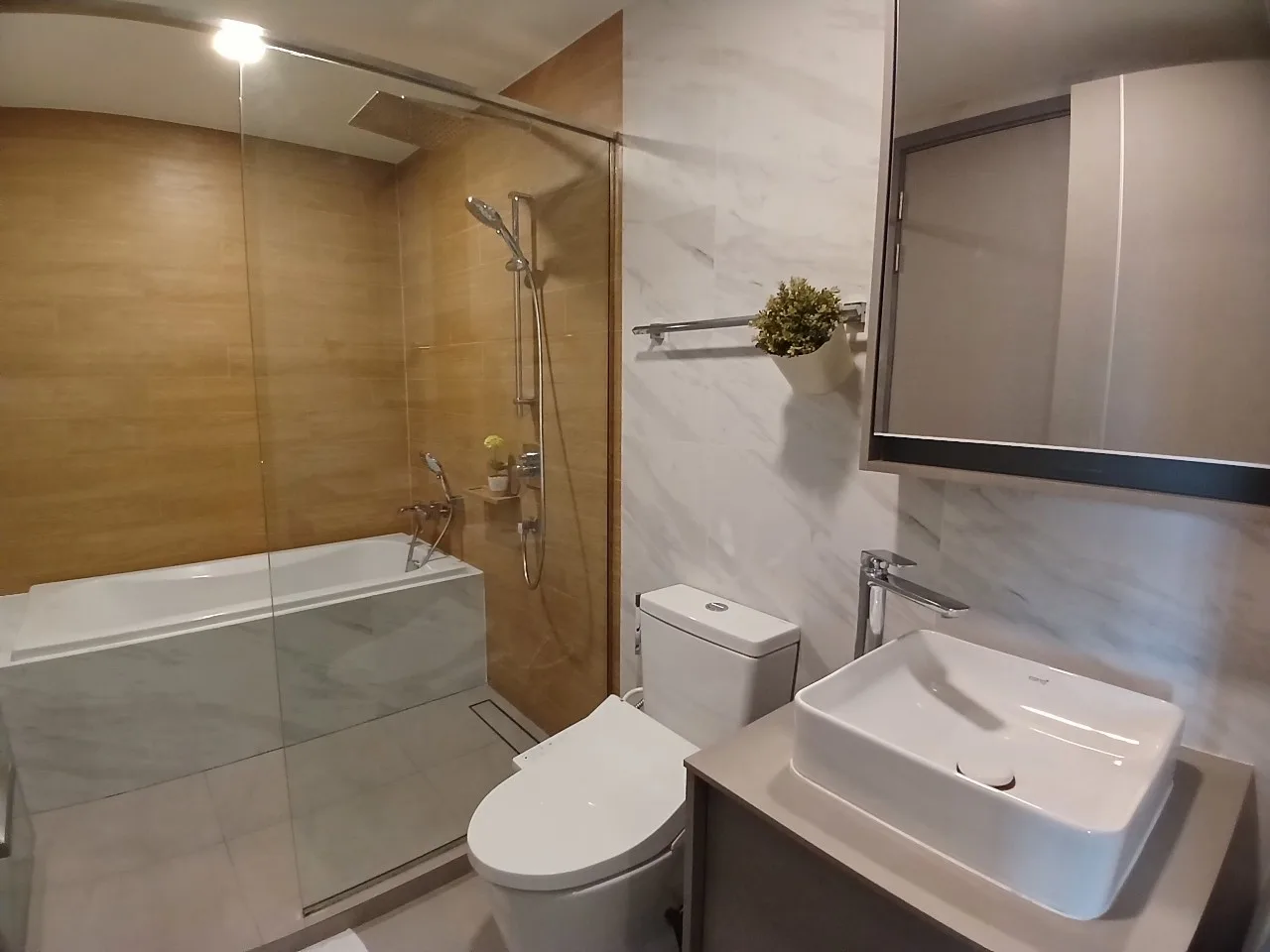 Taka Haus Ekamai 12 — photo 12