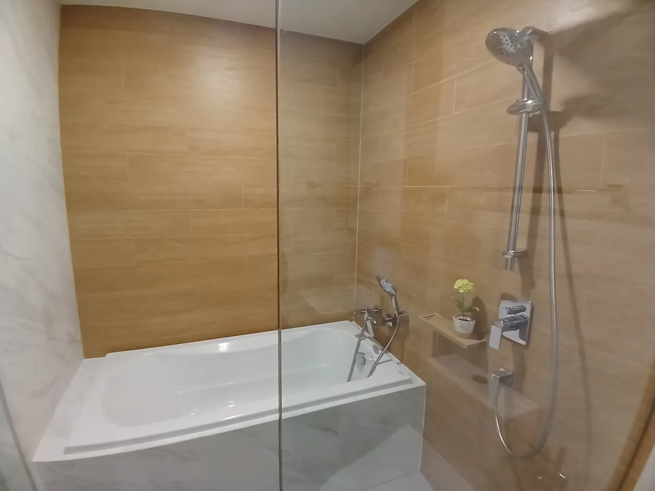 Taka Haus Ekamai 12 — photo 13