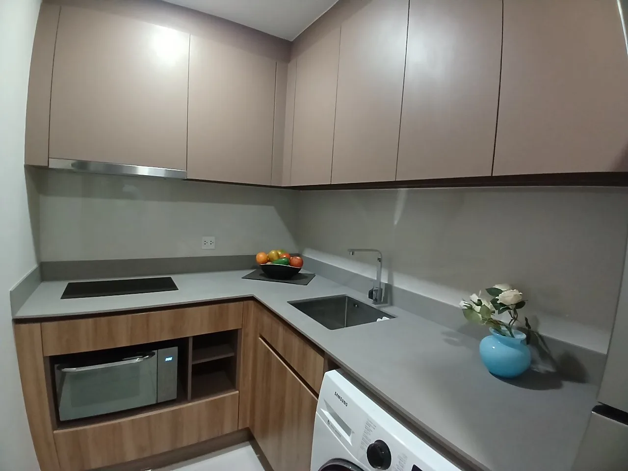 Taka Haus Ekamai 12 — photo 9