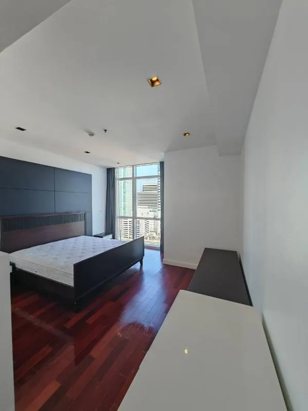 Athenee Residence — photo 3