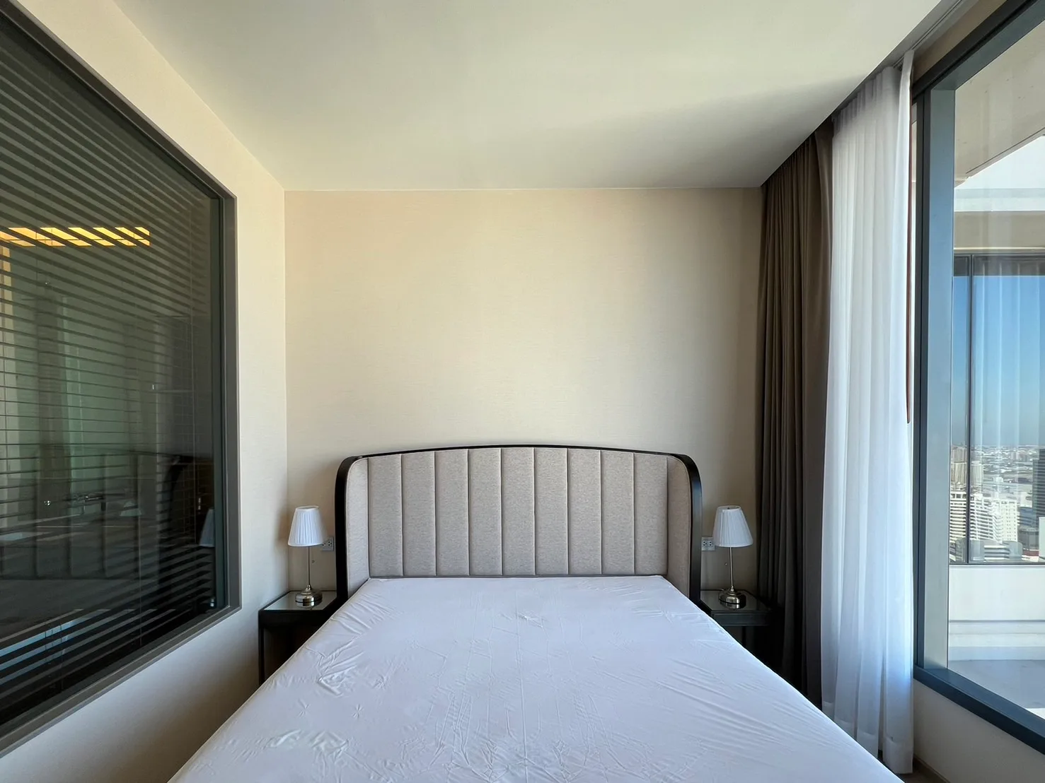 The Esse Asoke — photo 8