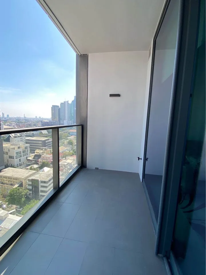 Tait Sathorn 12 — photo 16