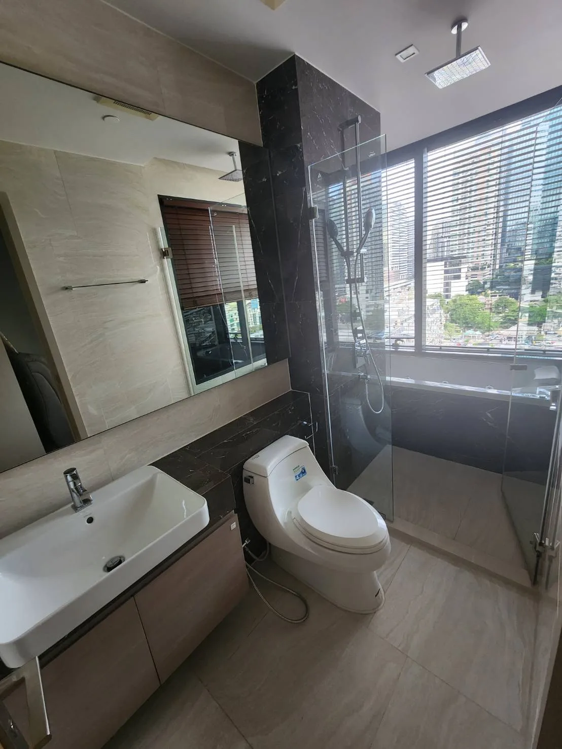 Ashton Silom — photo 9