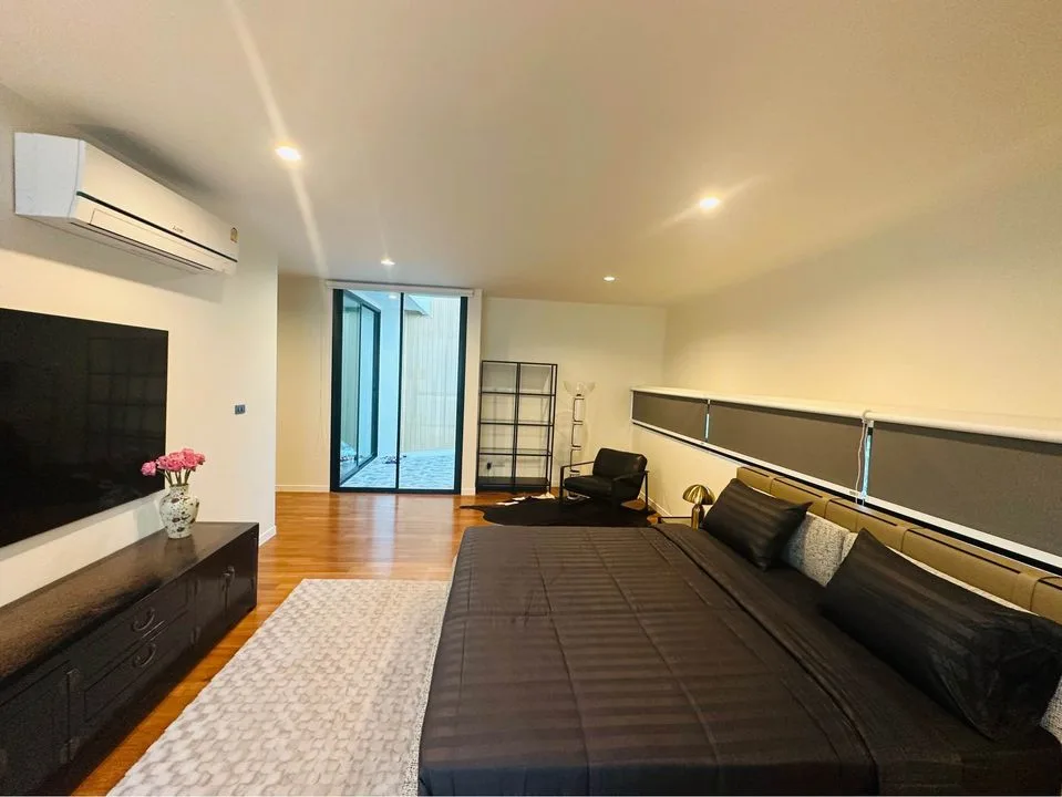 Townhome — photo 9