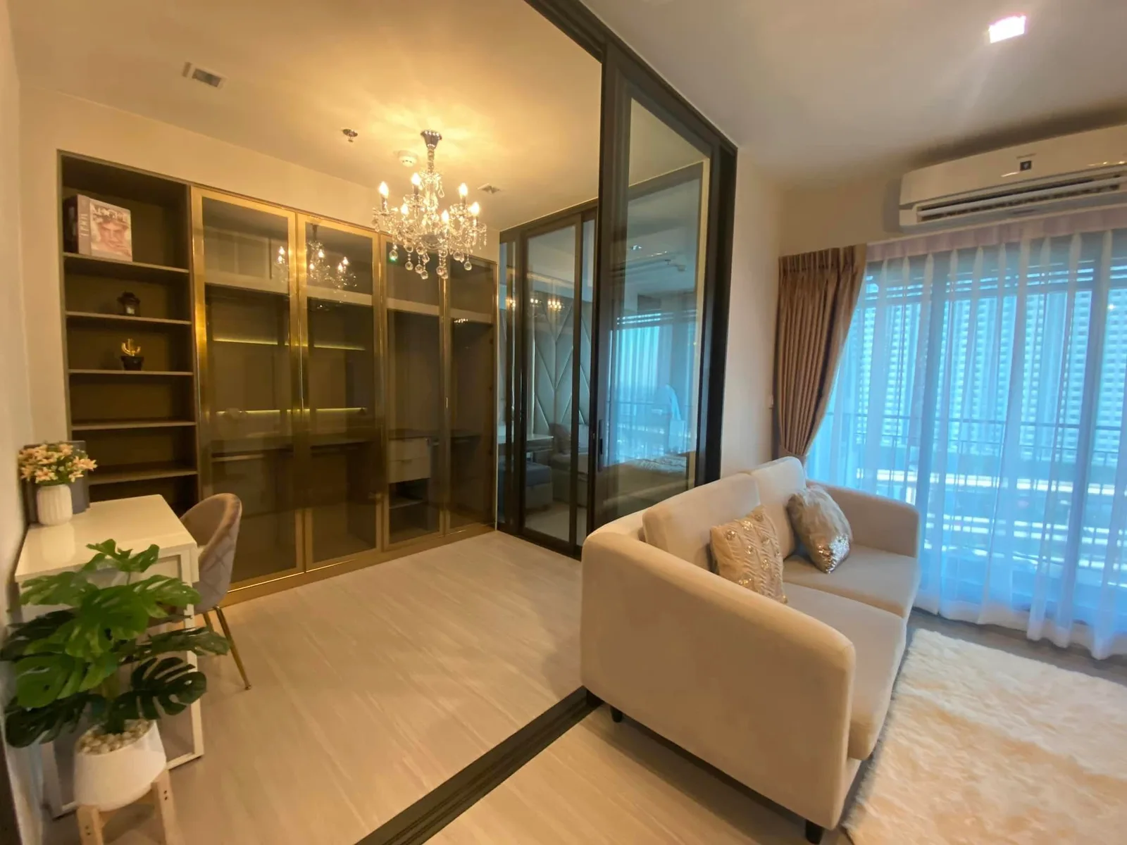 Life Sathorn Sierra — photo 2