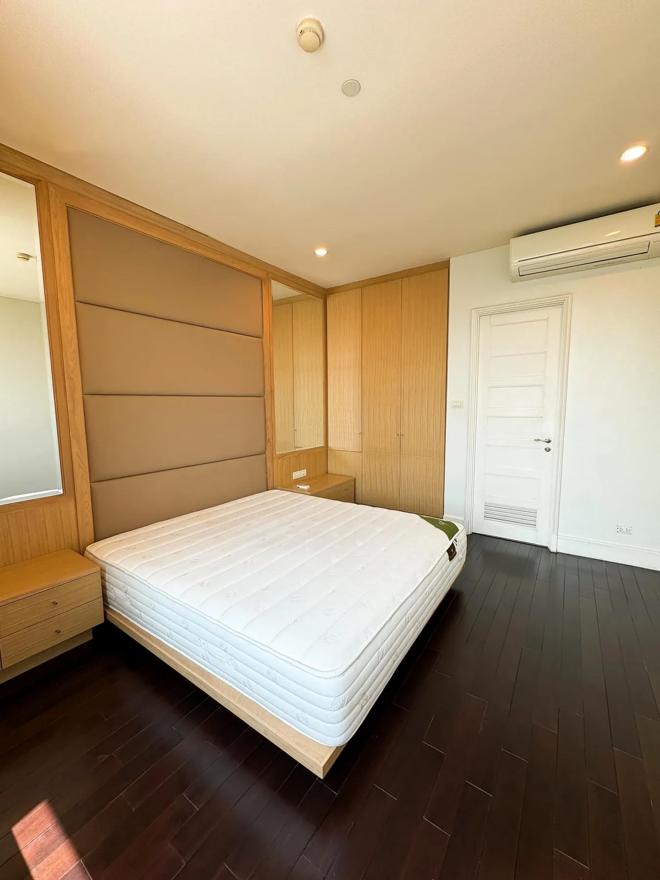 Aguston Sukhumvit 22 — photo 5
