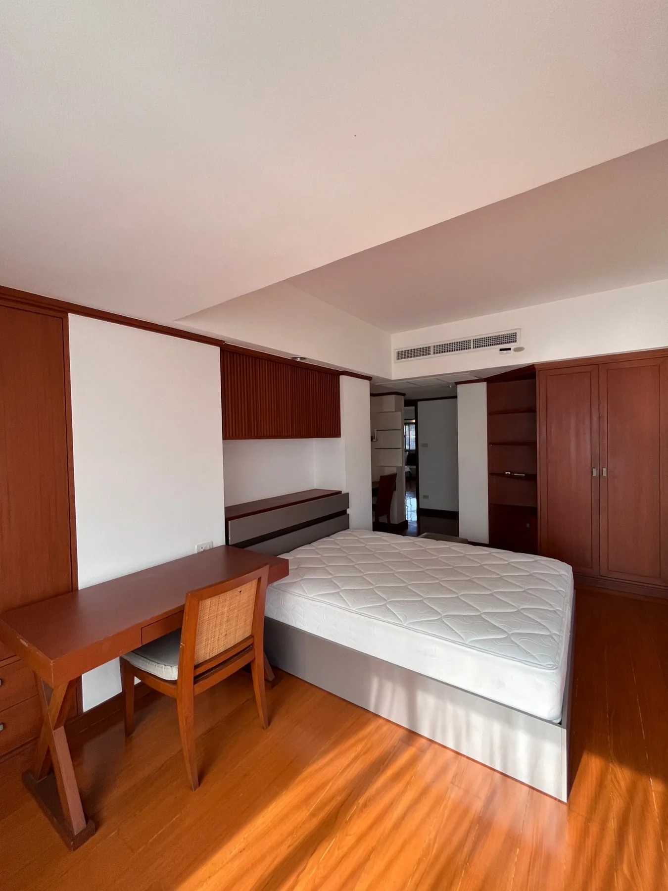 Sukhumvit House — photo 11
