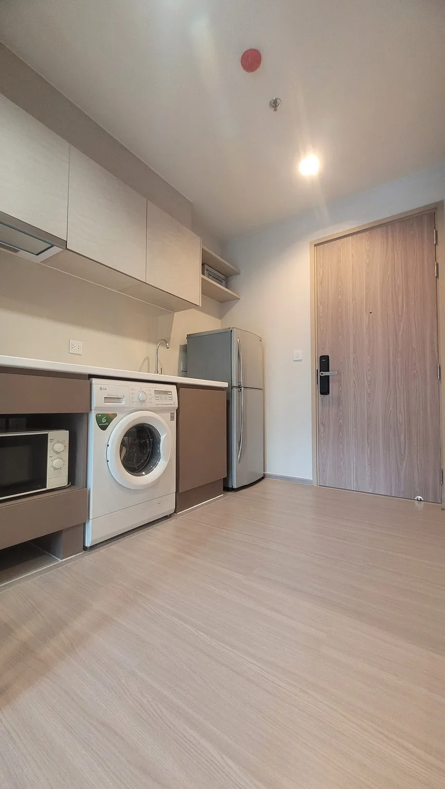 Life Sathorn Sierra — photo 4